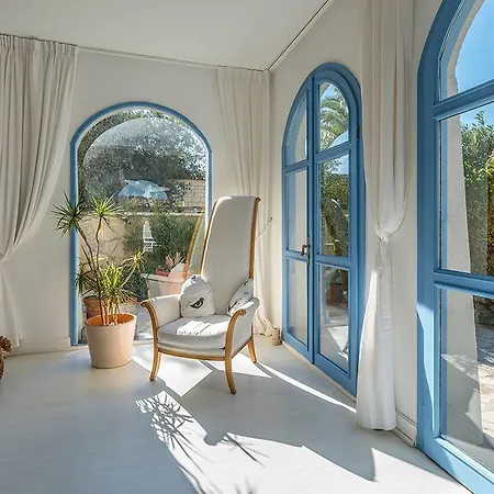 Port Hotel 3*