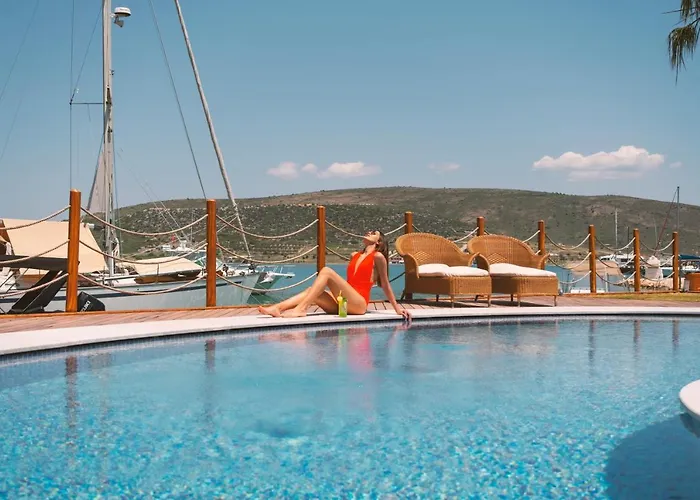 Port Hotel