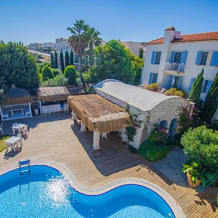Port Hotel